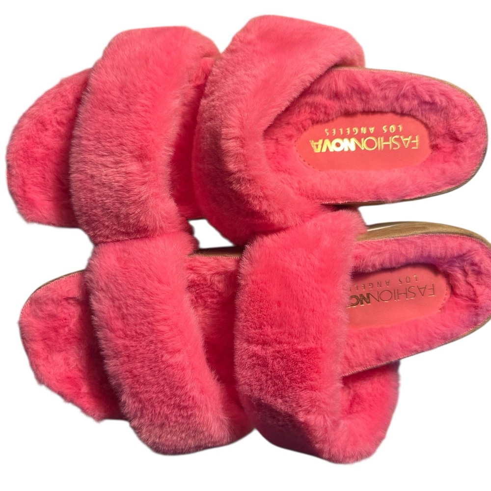 Fashion Nova Vibrant Pink Plush Slippers